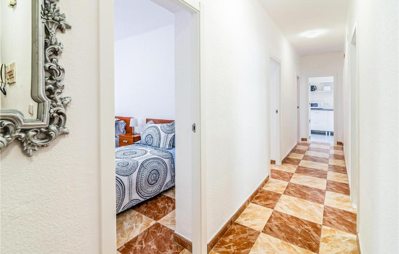 Beautiful Apartment In Cordoba With Kitchenette Экстерьер фото